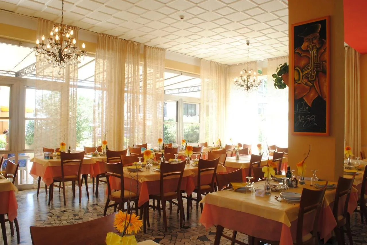 Hotel Piccolo Fiore Bellaria-Igea Marina Italy